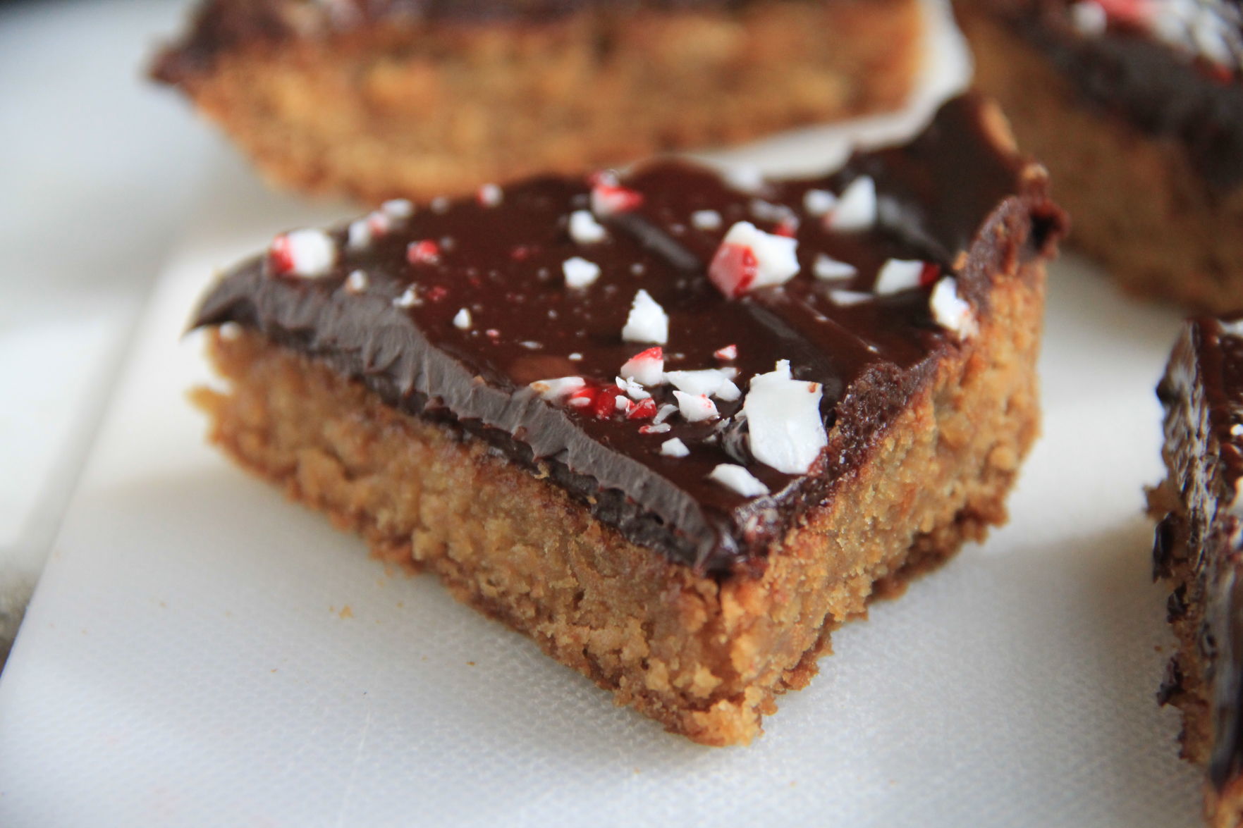 Chocolate Peppermint Cookie Bark
